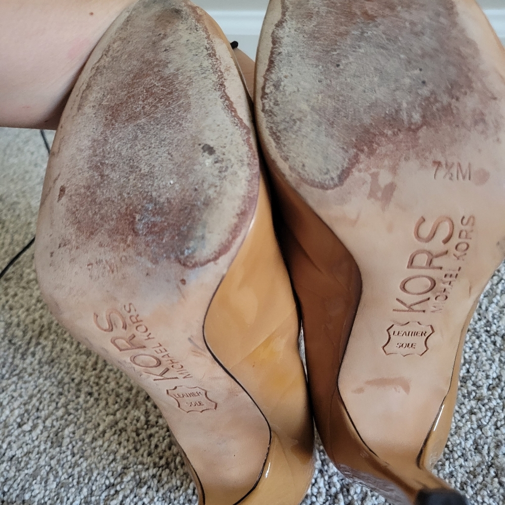 Kors by Michael kors sz 7.5 light brown heels - Picture 9 of 9